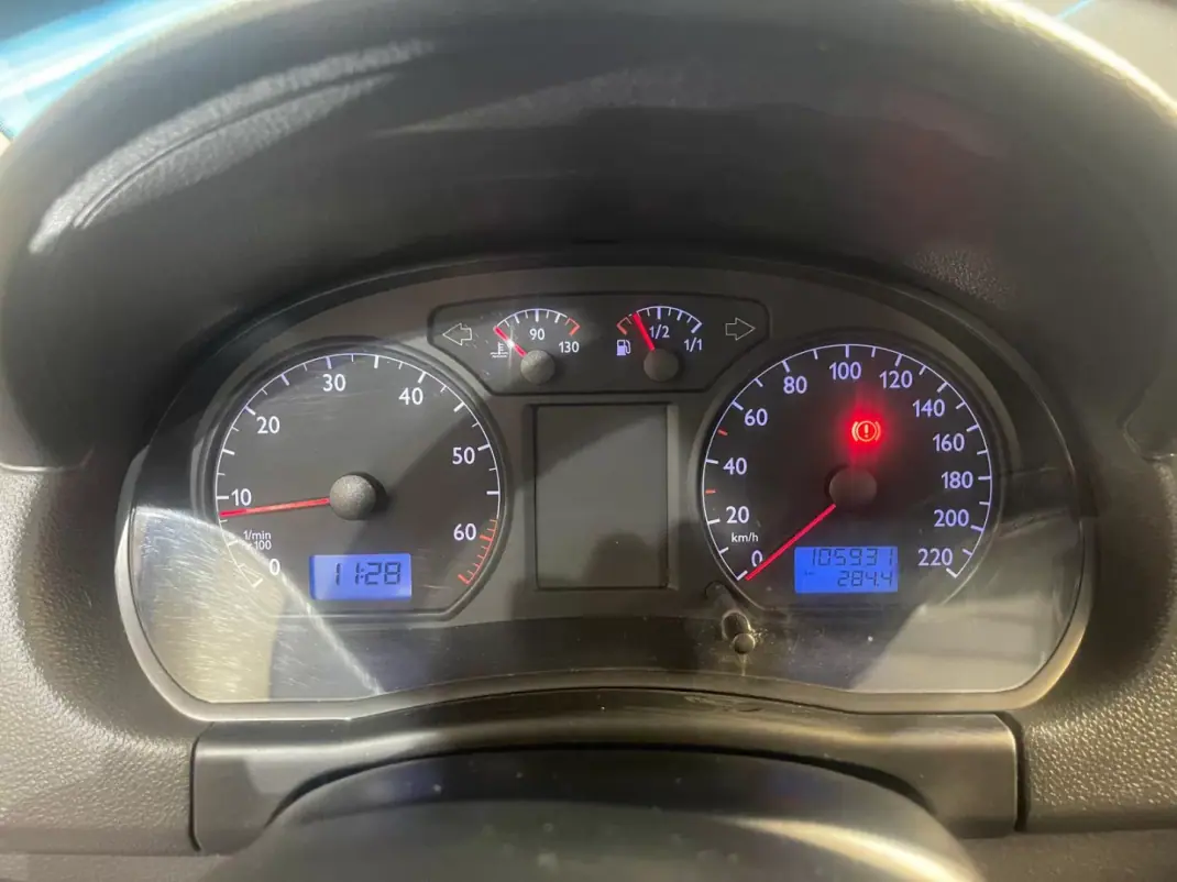 Volkswagen Polo 2003 - 2600 EUR, 105000 km - 105000km - foto 25 de 28