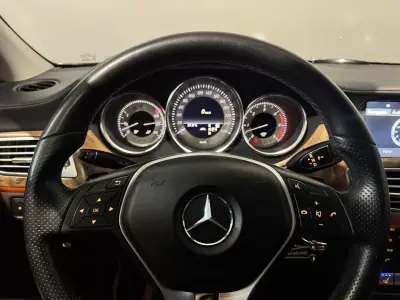 Mercedes-Benz CLS 350 2011 - 22900 EUR, 83484 km - 83484km - foto 29 de 36