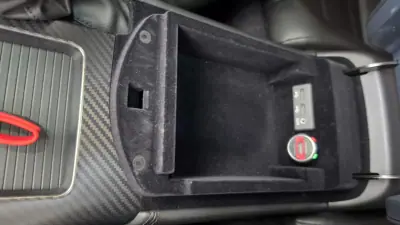 Nissan GT-R 2017 - 300000 EUR, 30685 km - 30685km - foto 57 de 69