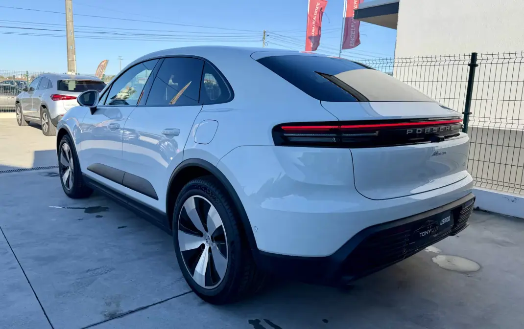 Porsche Macan 2025 - 79900 EUR, 19000 km - 19000km - foto 6 de 18