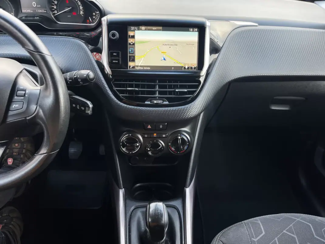 Peugeot 2008 2016 - 10990 EUR, 184350 km - 184350km - foto 13 de 19