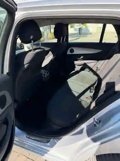 Mercedes-Benz E 300 2021 - 31900 EUR, 119000 km - AUTO.MOTO.pt - 119000km - foto 2 de 15