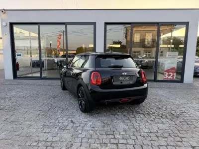 MINI One 2016 - 11900 EUR, 133000 km - AUTO.MOTO.pt - 133000km - foto 34 de 86