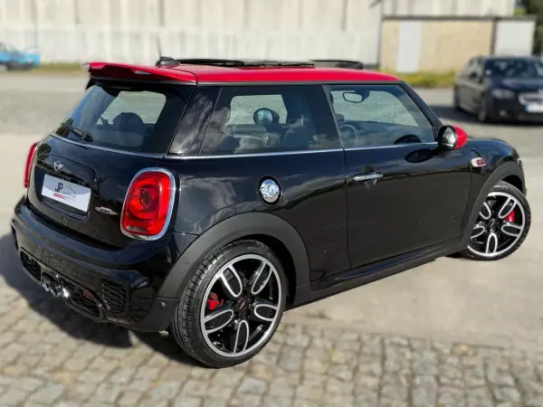 MINI John Cooper Works 2018 - 27900 EUR, 51250 km - AUTO.MOTO.pt - 51250km - foto 7 de 28