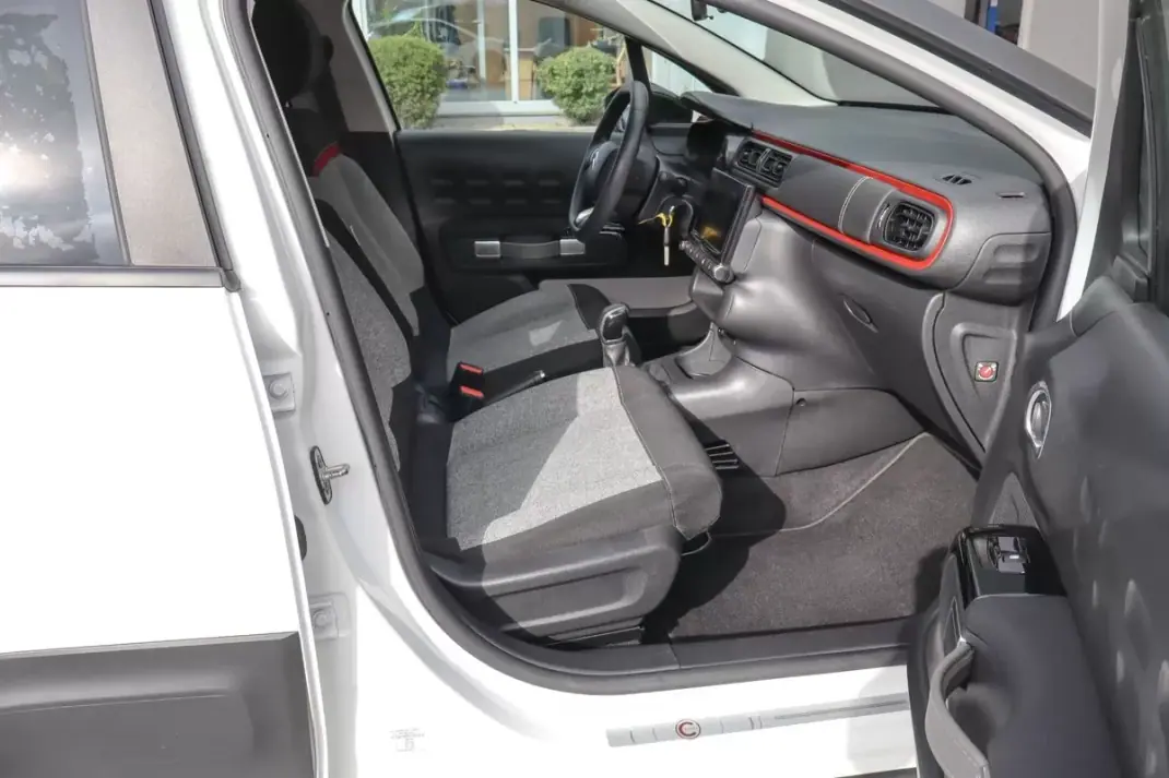 Citroën C3 2020 - 10250 EUR, 82257 km - AUTO.MOTO.pt - 82257km - foto 20 de 28