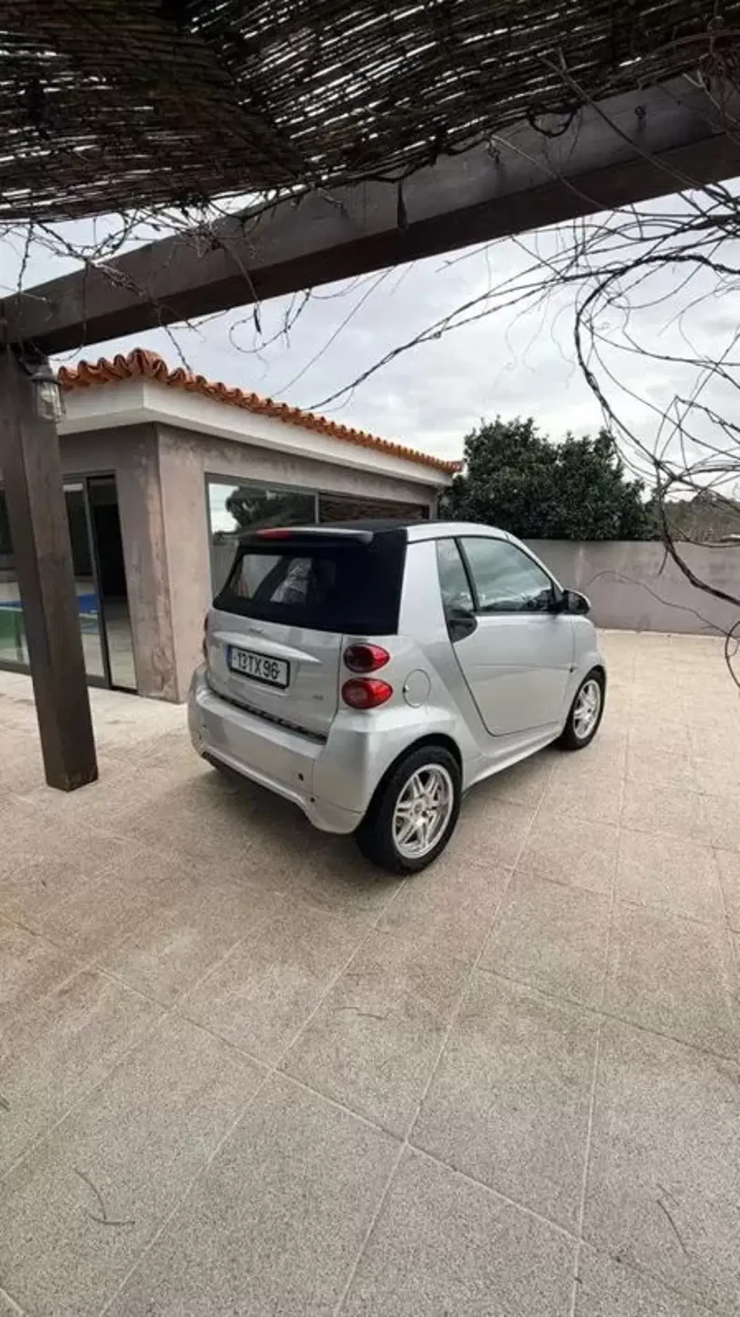 Smart Fortwo Cabrio 2013 - 7999 EUR, 113669 km - AUTO.MOTO.pt - 113669km - foto 3 de 25