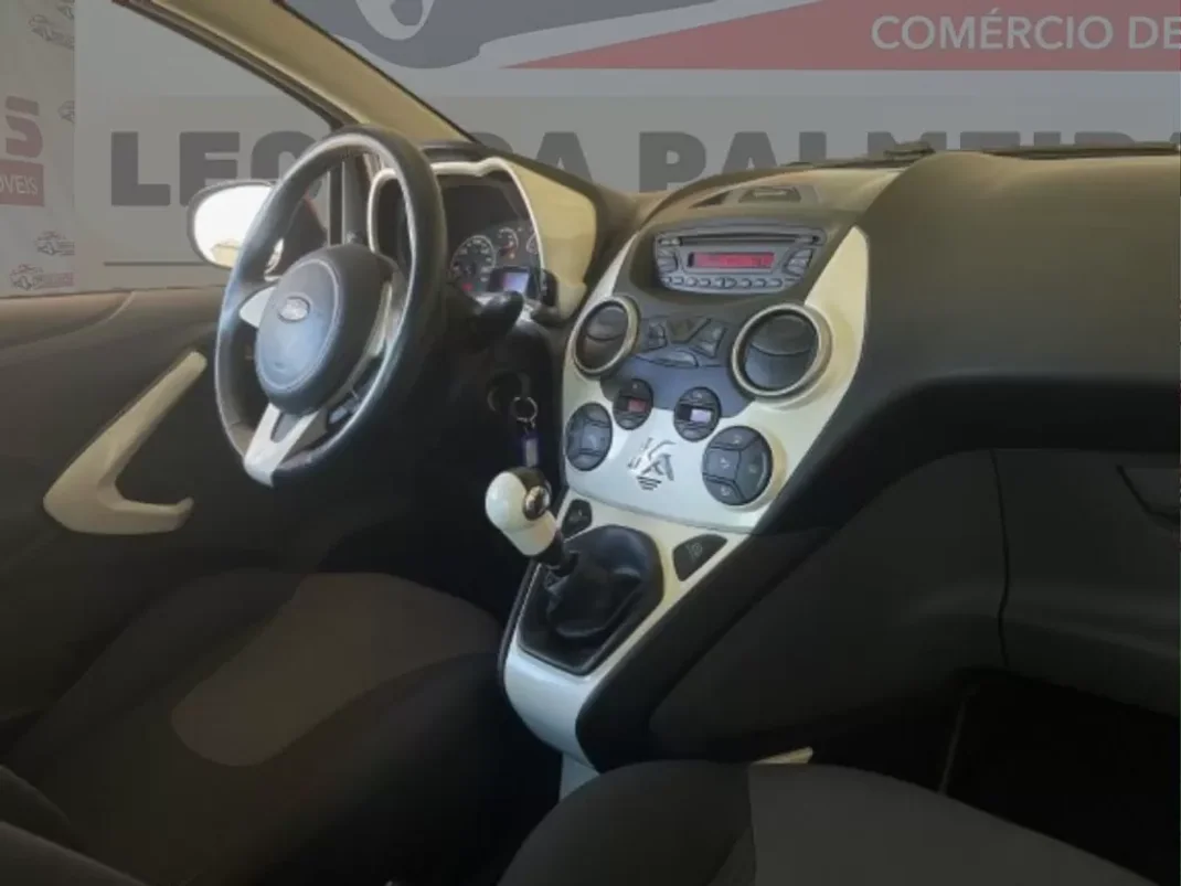 Ford KA 2015 - 7500 EUR, 121750 km - AUTO.MOTO.pt - 121750km - foto 36 de 45