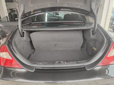 Mercedes-Benz CLS 55 AMG 2005 - 37500 EUR, 135000 km - AUTO.MOTO.pt - 135000km - foto 17 de 42