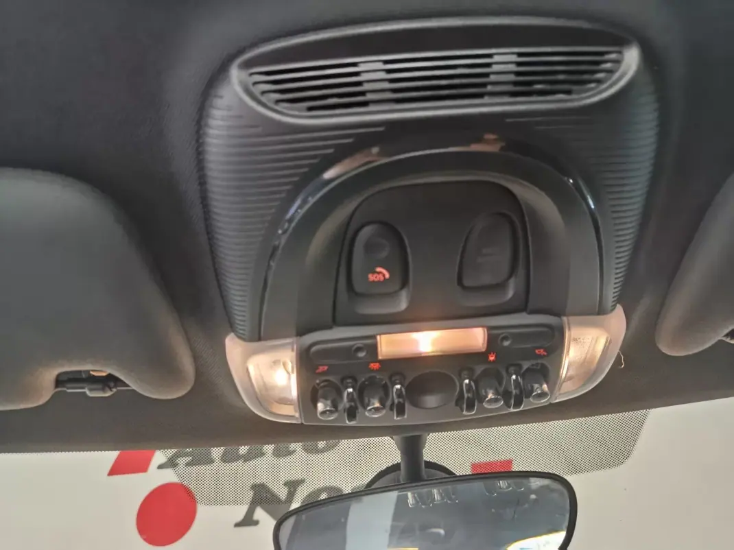 MINI Cooper 2019 - 16200 EUR, 80000 km - 80000km - foto 36 de 52