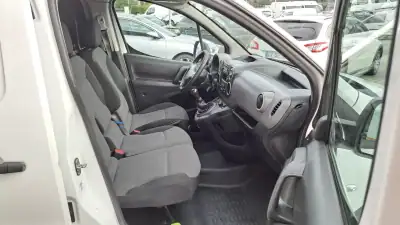 Peugeot Partner 1.6 BlueHDI L2 - 3 Lugares 2018 - 9900 EUR, 250472 km - AUTO.MOTO.pt - 250472km - foto 11 de 26