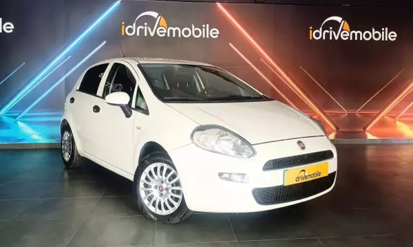 Fiat Punto 2016 - 7990 EUR, 141635 km - AUTO.MOTO.pt - 141635km - foto 8 de 15