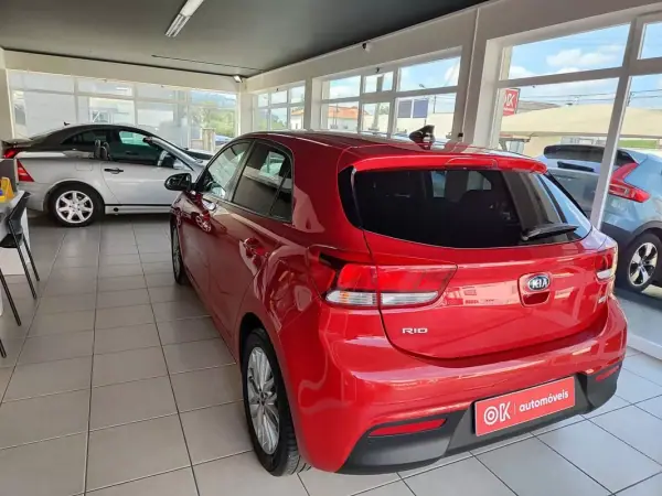 Kia Rio 2019 - 12500 EUR, 66000 km - AUTO.MOTO.pt - 66000km - foto 7 de 36