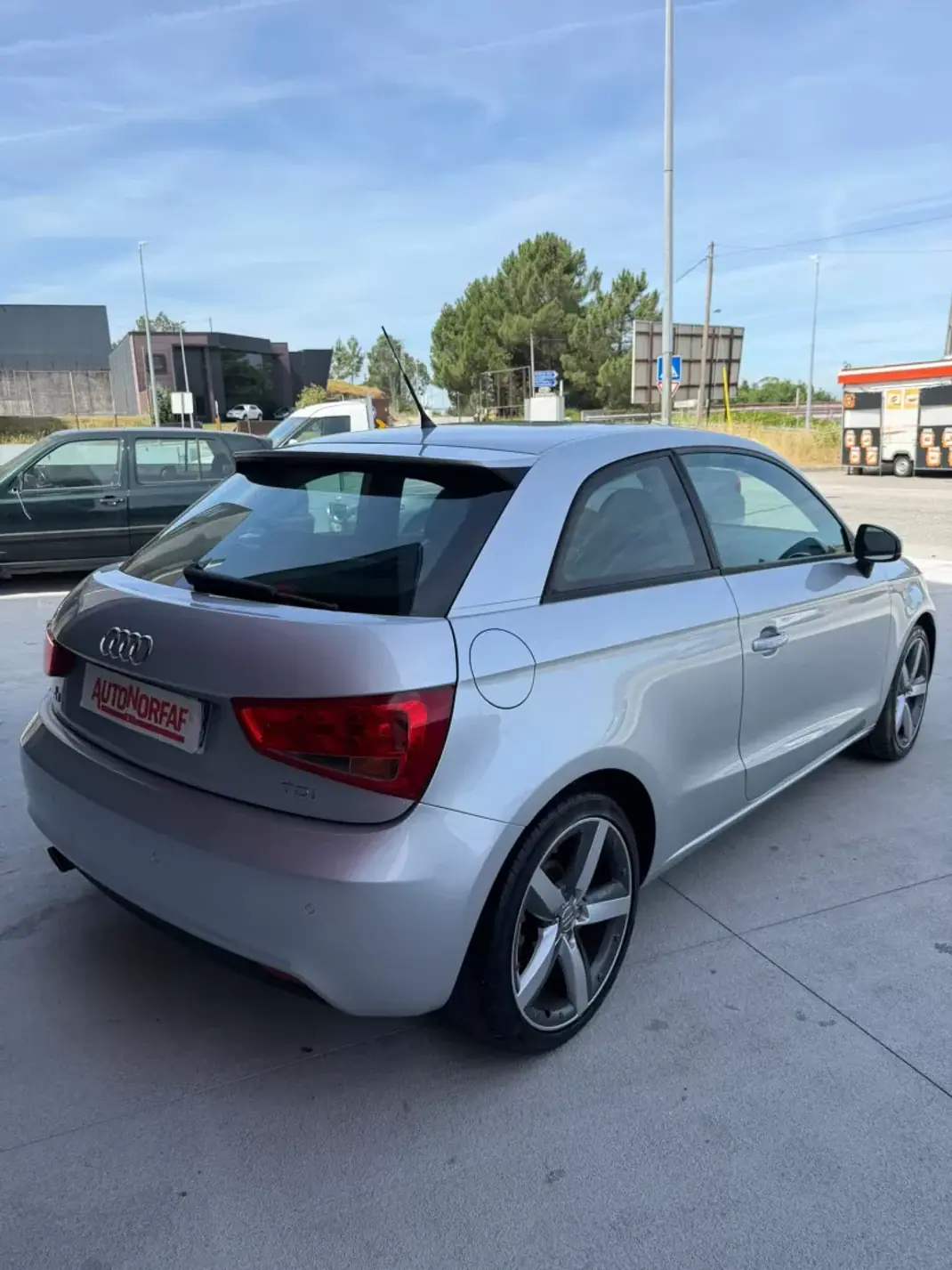 Audi A1 2012 - 10000 EUR, 252568 km - 252568km - foto 6 de 17