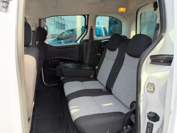 Citroën Berlingo 2017 - 9900 EUR, 259403 km - AUTO.MOTO.pt - 259403km - foto 9 de 9