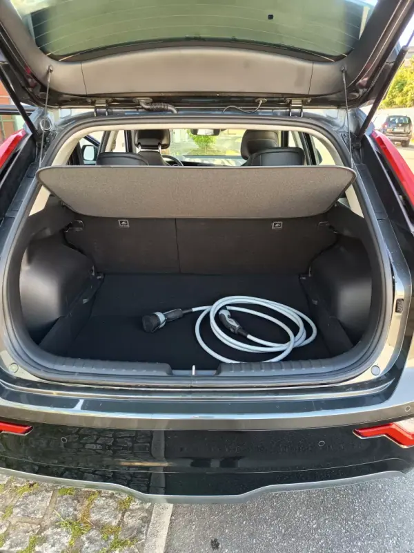Kia Niro EV 2023 - 27990 EUR, 39700 km - AUTO.MOTO.pt - 39700km - foto 15 de 15
