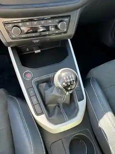 SEAT Arona 2019 - 12500 EUR, 62000 km - AUTO.MOTO.pt - 62000km - foto 9 de 11