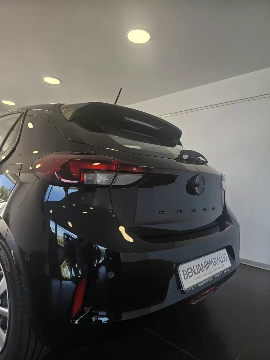Opel Corsa 2025 - 16490 EUR, 7643 km - 7643km - foto 4 de 18