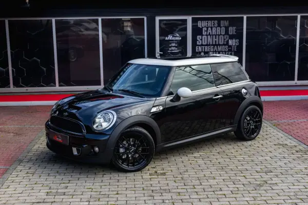 MINI Cooper 2011 - 12950 EUR, 230000 km - AUTO.MOTO.pt - 230000km - foto 11 de 20