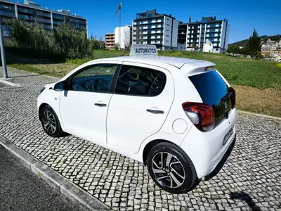 Peugeot 108 2018 - 9999 EUR, 180453 km - AUTO.MOTO.pt - 180453km - foto 12 de 60