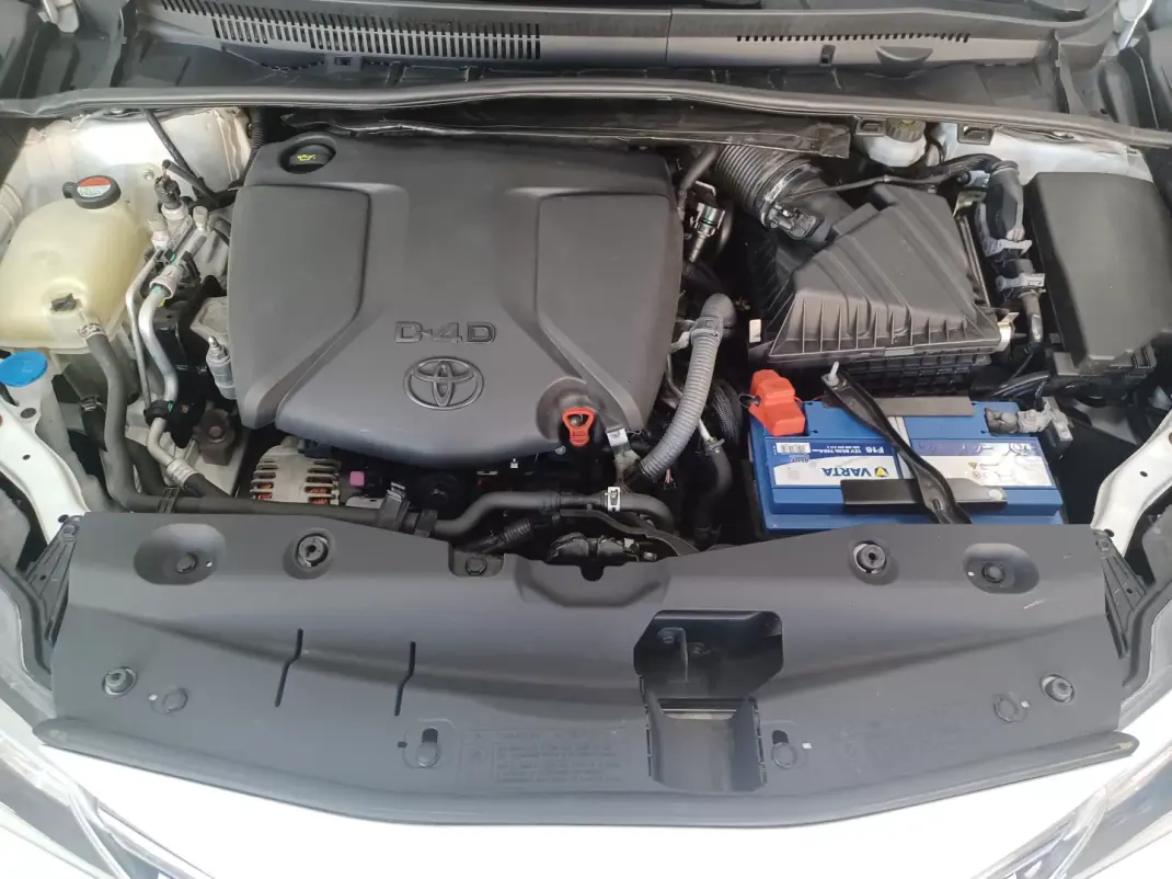 Toyota Avensis Touring Sports 2016 - 15980 EUR, 120621 km - 120621km - foto 43 de 45