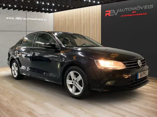 Volkswagen Jetta 2015 - 8950 EUR, 305000 km - AUTO.MOTO.pt - 305000km - foto 2 de 20