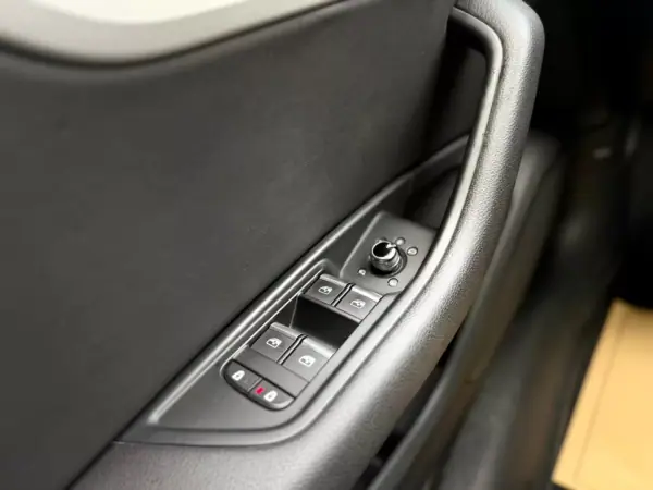 Audi A5 Sportback 2020 - 28950 EUR, 127000 km - AUTO.MOTO.pt - 127000km - foto 17 de 32