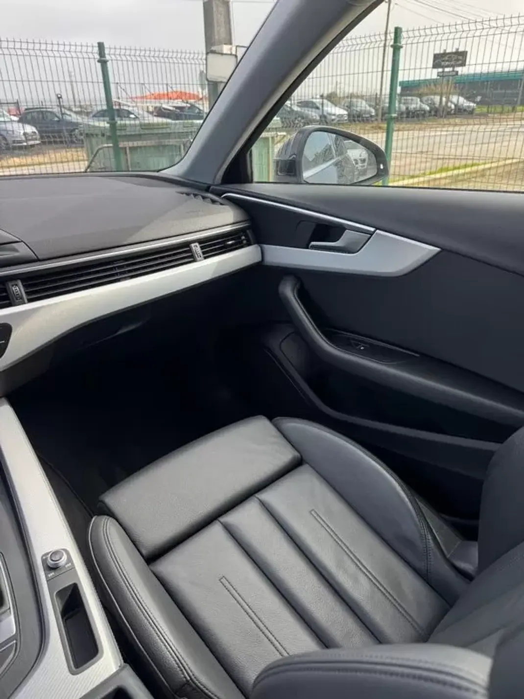 Audi A4 Avant 2020 - 30900 EUR, 129950 km - AUTO.MOTO.pt - 129950km - foto 29 de 41