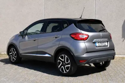 Renault Captur 2015 - 11850 EUR, 76500 km - AUTO.MOTO.pt - 76500km - foto 6 de 24