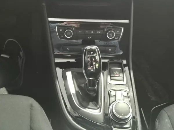BMW 216 Gran Tourer 2022 - 25500 EUR, 73000 km - AUTO.MOTO.pt - 73000km - foto 9 de 35