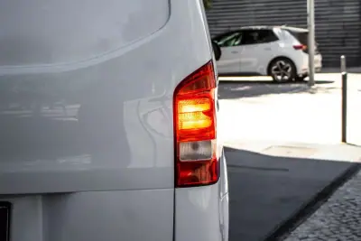 Mercedes-Benz Vito 2015 - 14900 EUR, 153540 km - 153540km - foto 10 de 25