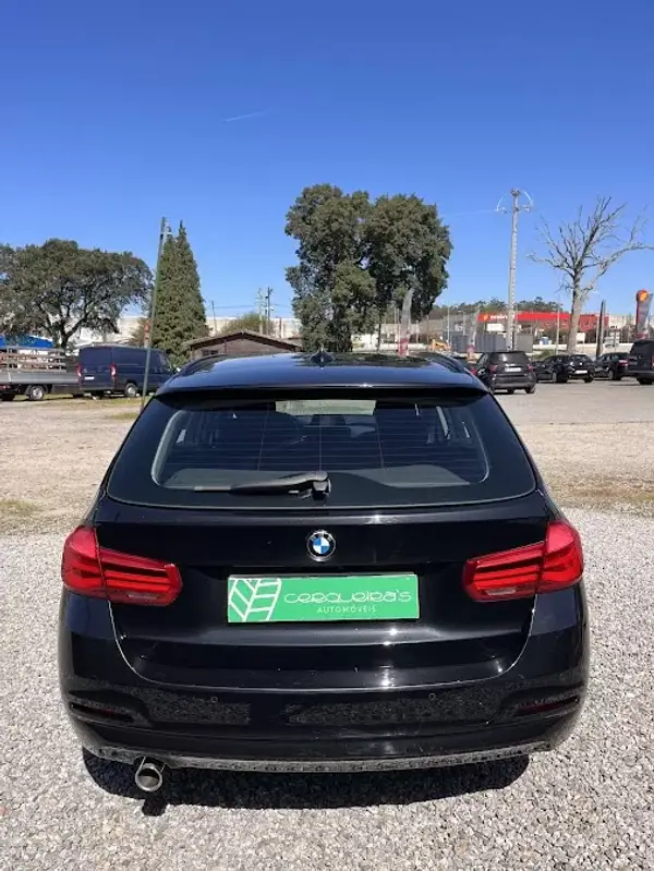 BMW 316 2018 - 16000 EUR, 236000 km - AUTO.MOTO.pt - 236000km - foto 12 de 15