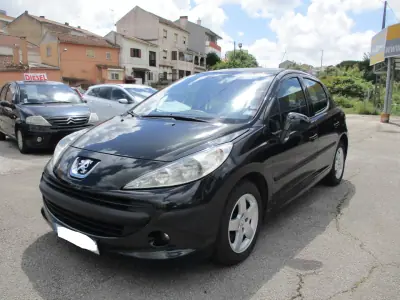 Peugeot 207 2007 - 4500 EUR, 180000 km - AUTO.MOTO.pt - 180000km - foto 3 de 11