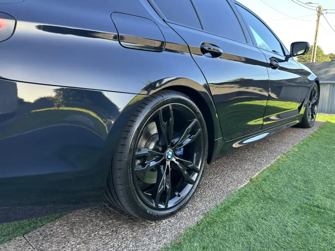 BMW M550d 2017 - 49900 EUR, 150000 km - AUTO.MOTO.pt - 150000km - foto 21 de 54