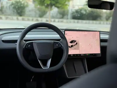 Tesla Model Y 2026 - 40950 EUR, 7199 km - foto 6 de 16