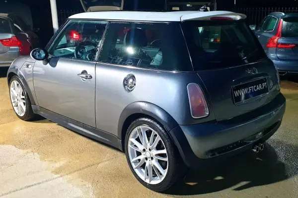MINI Cooper S 2004 - 9990 EUR, 191662 km - AUTO.MOTO.pt - 191662km - foto 7 de 18