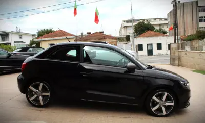 Audi A1 2011 - 11450 EUR, 136350 km - AUTO.MOTO.pt - 136350km - foto 4 de 26