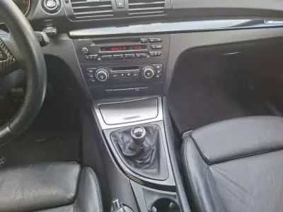 BMW 118 2007 - 11900 EUR, 212000 km - 212000km - foto 26 de 28