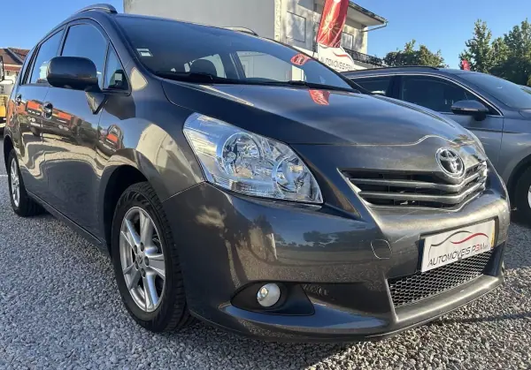 Toyota Verso 2.0 D-4D Exclusive+NAVI 2012 Diesel — 96 840 km · Bragança Toyota Verso 2.0 D-4D Exclusive+NAVI 2012 Diesel