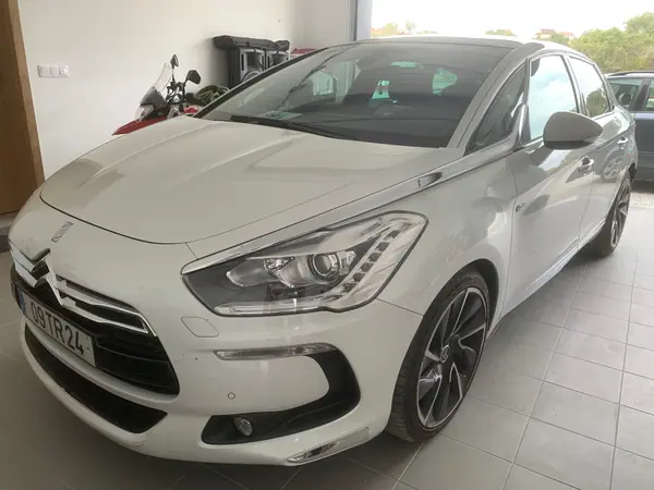 DS DS5 2.0 Hybrid4 Sport Chic 2012 Híbrido (Diesel)