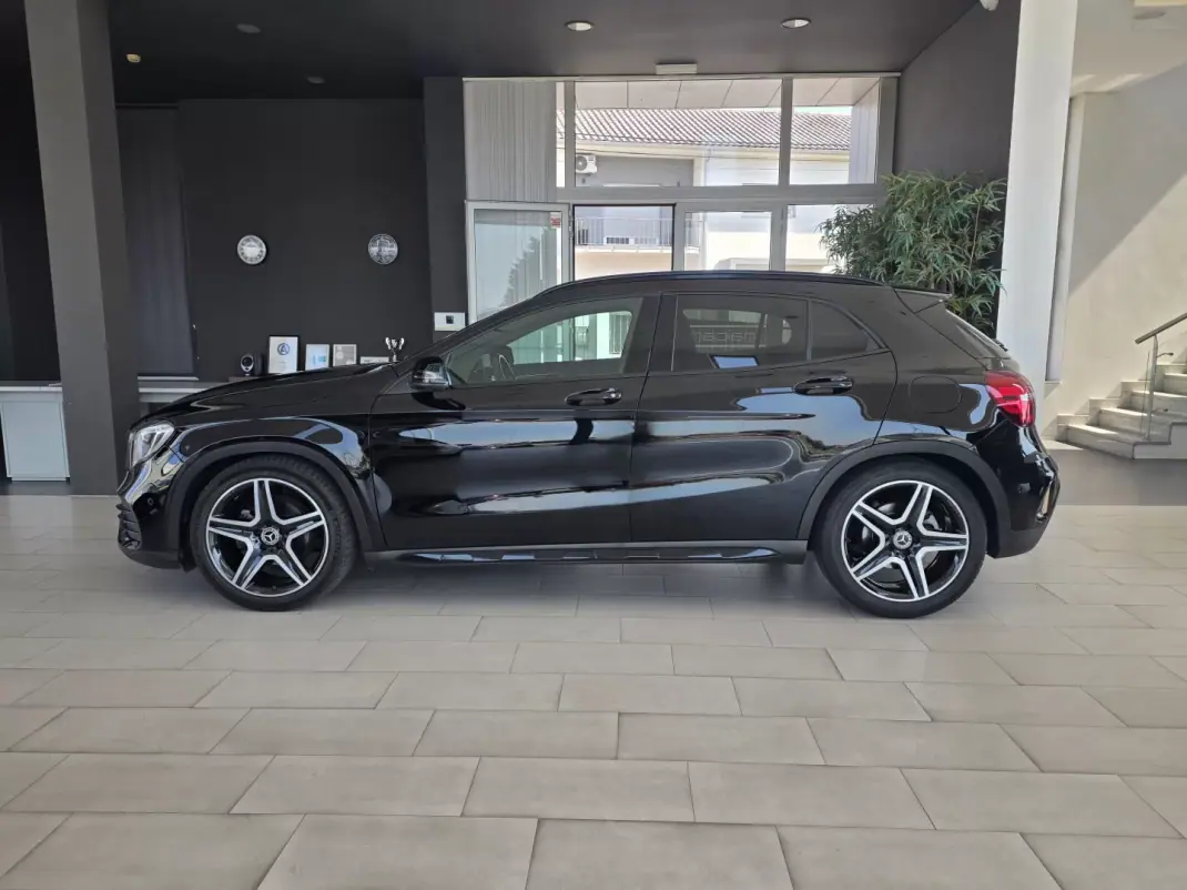 Mercedes-Benz GLA 200 2017 - 20990 EUR, 188564 km - 188564km - foto 4 de 24