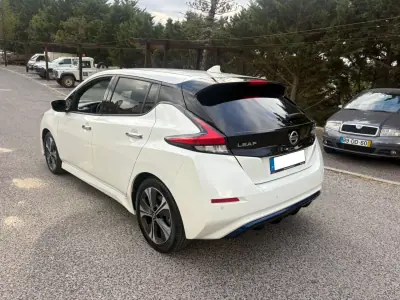 Nissan Leaf 2022 - 16500 EUR, 25113 km - AUTO.MOTO.pt - 25113km - foto 6 de 11