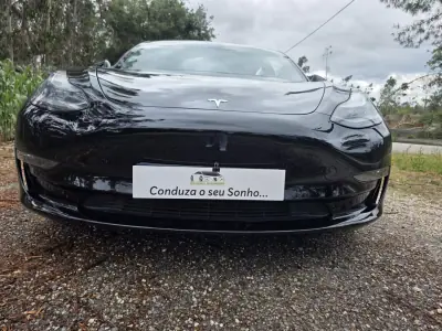 Tesla Model 3 2019 - 23900 EUR, 177000 km - AUTO.MOTO.pt - 177000km - foto 4 de 42