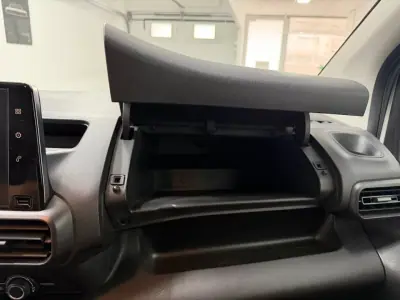 Opel COMBO 2019 - 12990 EUR, 104000 km - 104000km - foto 17 de 27