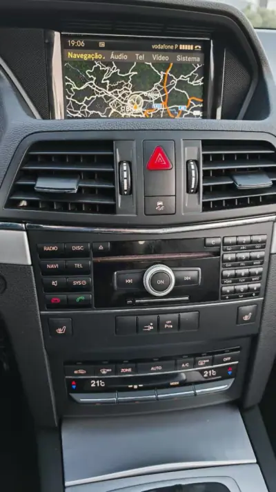 Mercedes-Benz E 250 2010 - 18850 EUR, 170781 km - AUTO.MOTO.pt - 170781km - foto 9 de 17