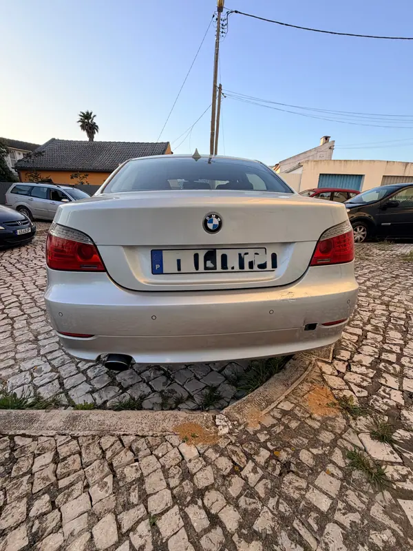 BMW 520 2007 - 6990 EUR, 384379 km - AUTO.MOTO.pt - 384379km - foto 4 de 14