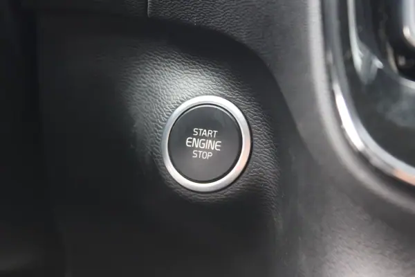 Volvo XC 40 2021 - 24500 EUR, 136304 km - AUTO.MOTO.pt - 136304km - foto 14 de 21