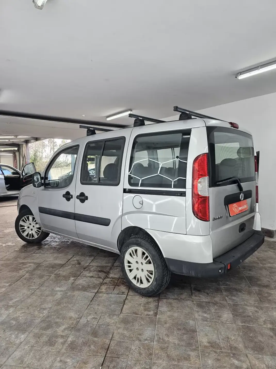 Fiat Doblo 2007 - 6650 EUR, 247999 km - AUTO.MOTO.pt - 247999km - foto 8 de 25