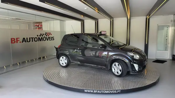 Renault Twingo 2009 - 4900 EUR, 139709 km - AUTO.MOTO.pt - 139709km - foto 10 de 52