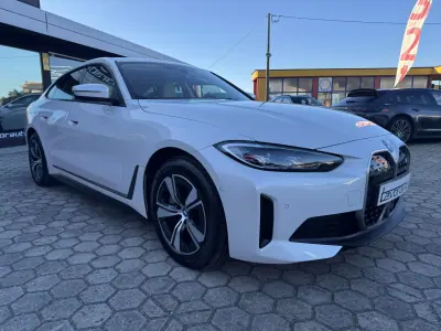 BMW i4 2022 — foto 2 de 45