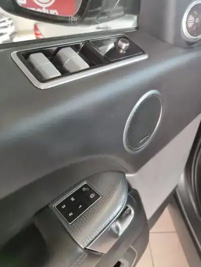 Land Rover Range Rover Sport 2018 - 42990 EUR, 159000 km - AUTO.MOTO.pt - 159000km - foto 22 de 35